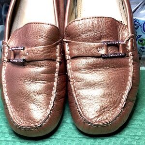 Metallic peach leather Driving Mocs flats by Circa Joan & David in womens 8.5